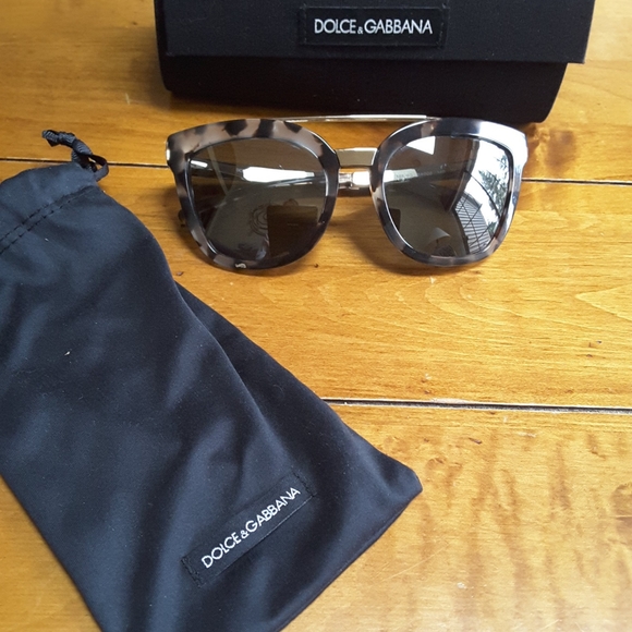 Dolce & Gabbana Sunglasses!! EUC!! - Picture 5 of 5